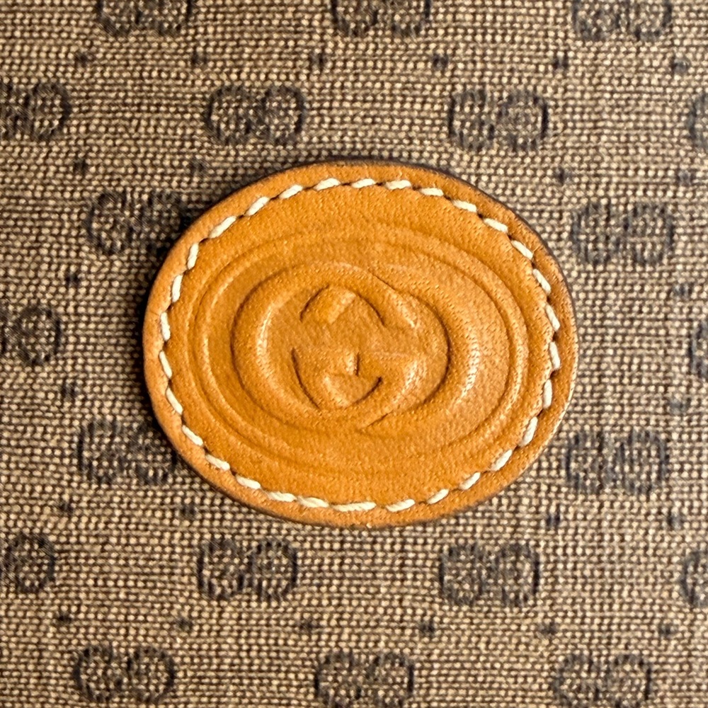 Gucci Micro GG Pouch/Clutch - Picture 10 of 15